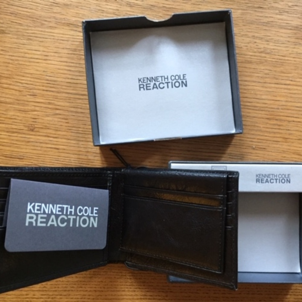 Kenneth Cole Reaction Leather Wallet